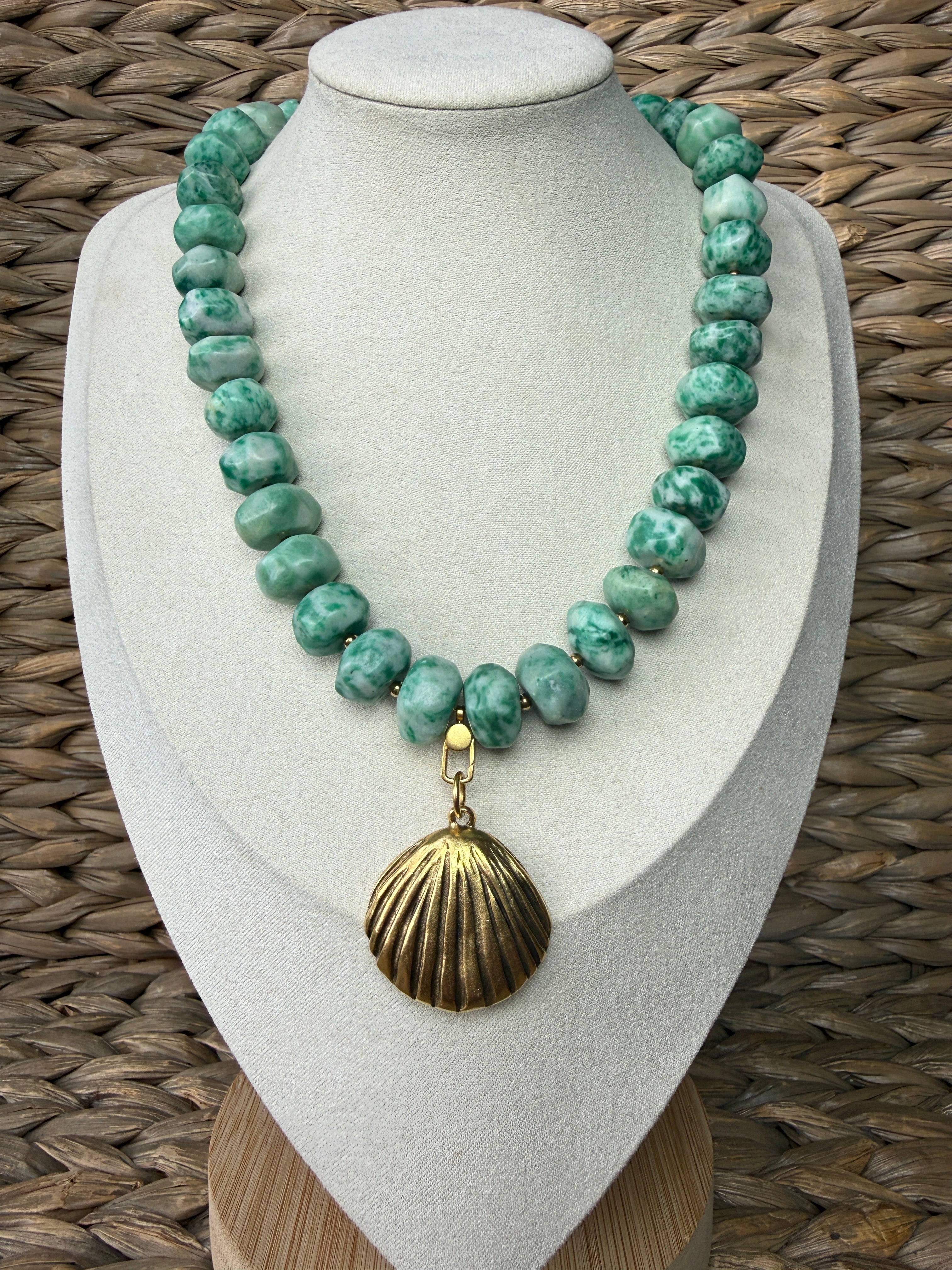 Tidal Moss Necklace