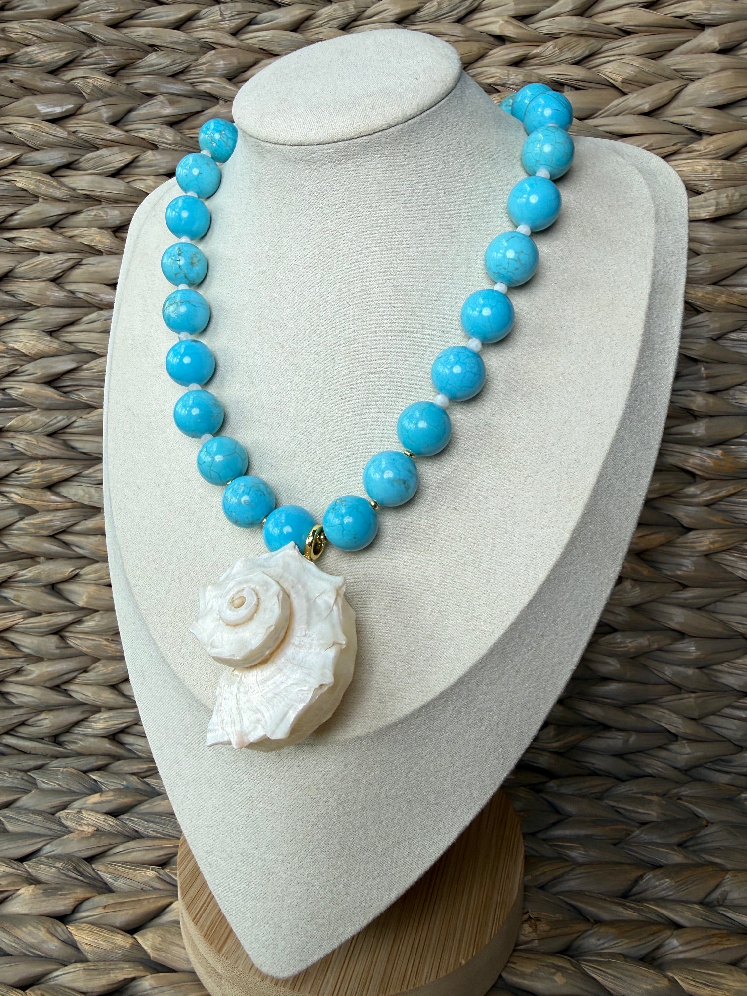 Shelly Necklace