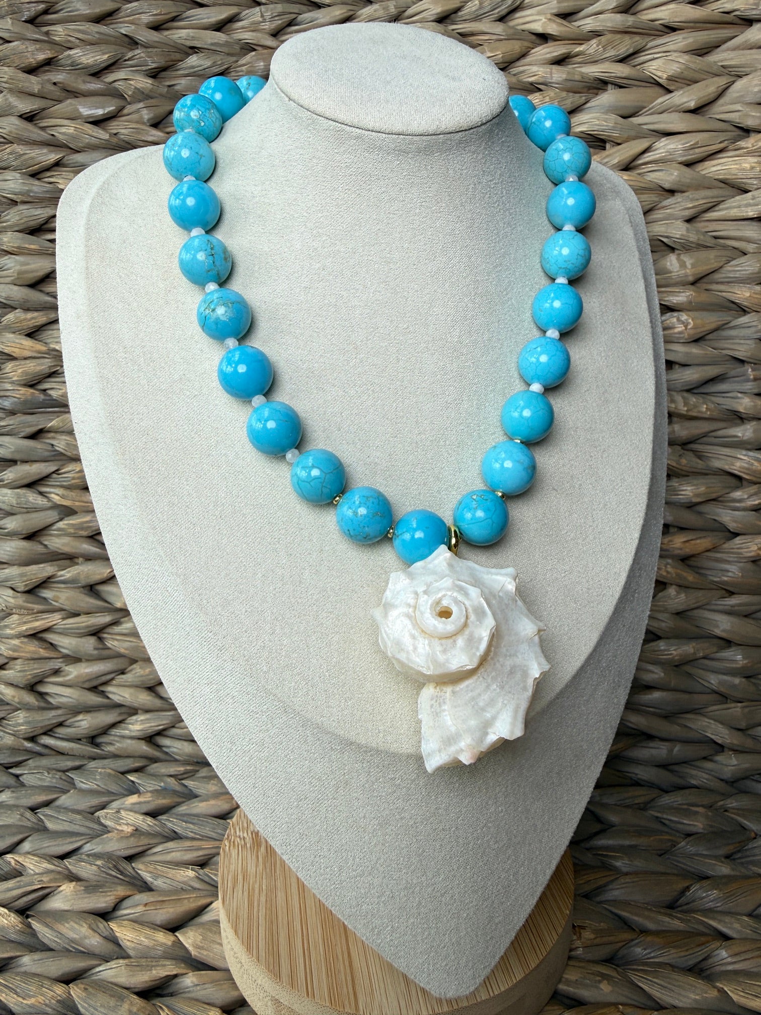 Shelly Necklace