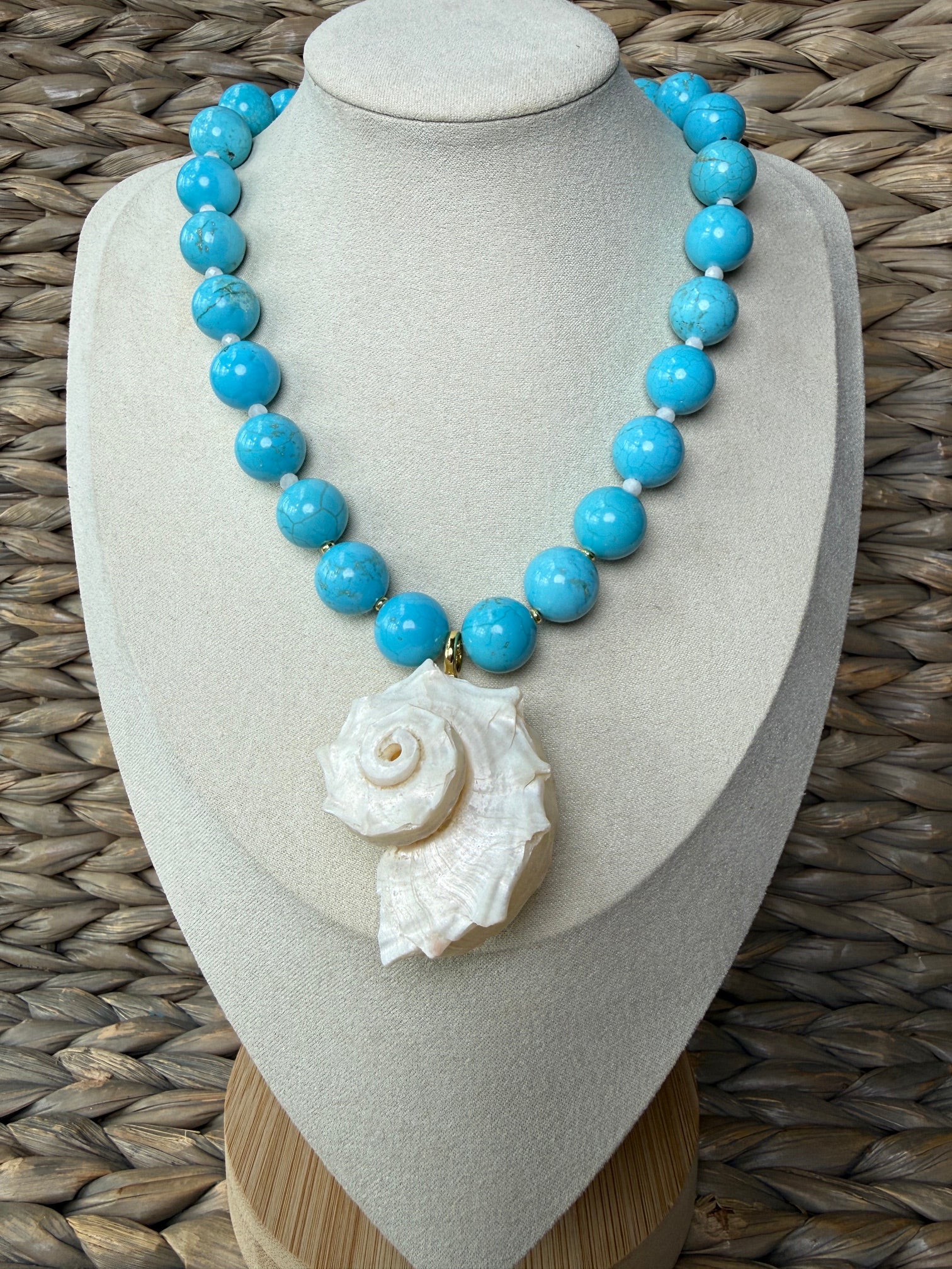 Shelly Necklace