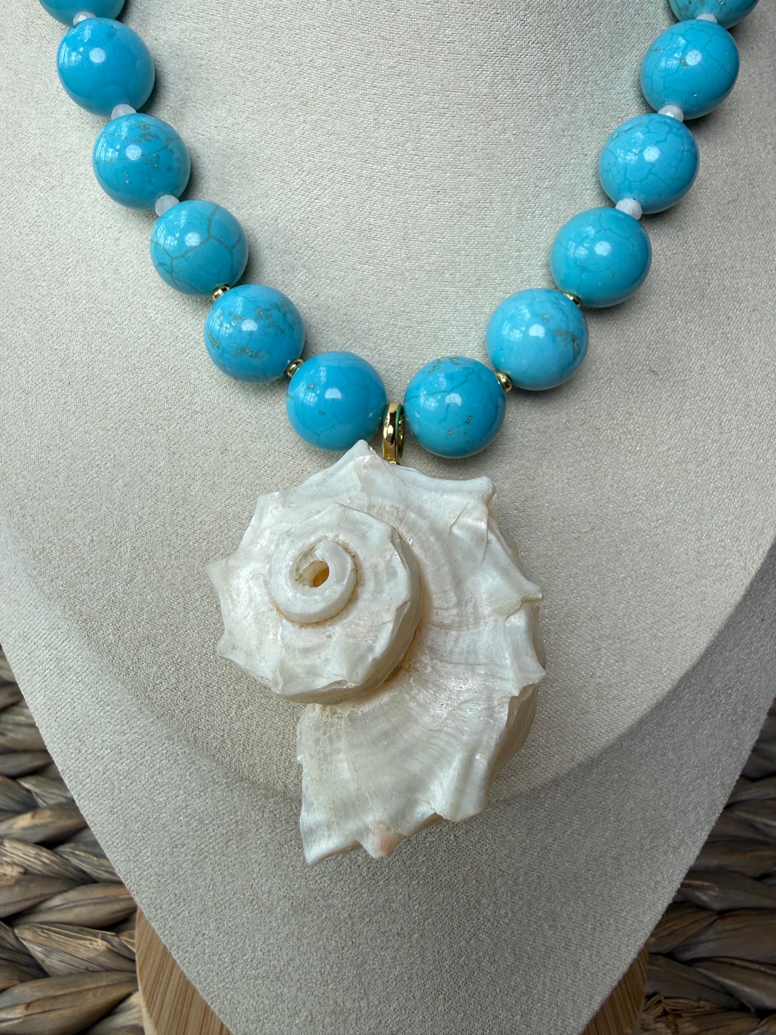 Shelly Necklace