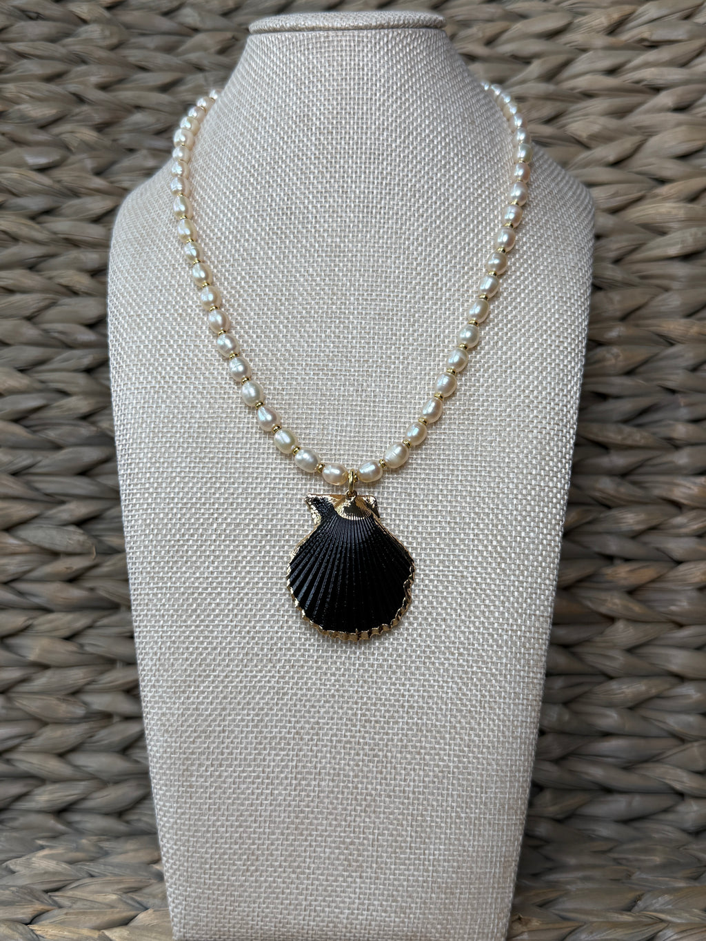 The Ocean Noir Necklace