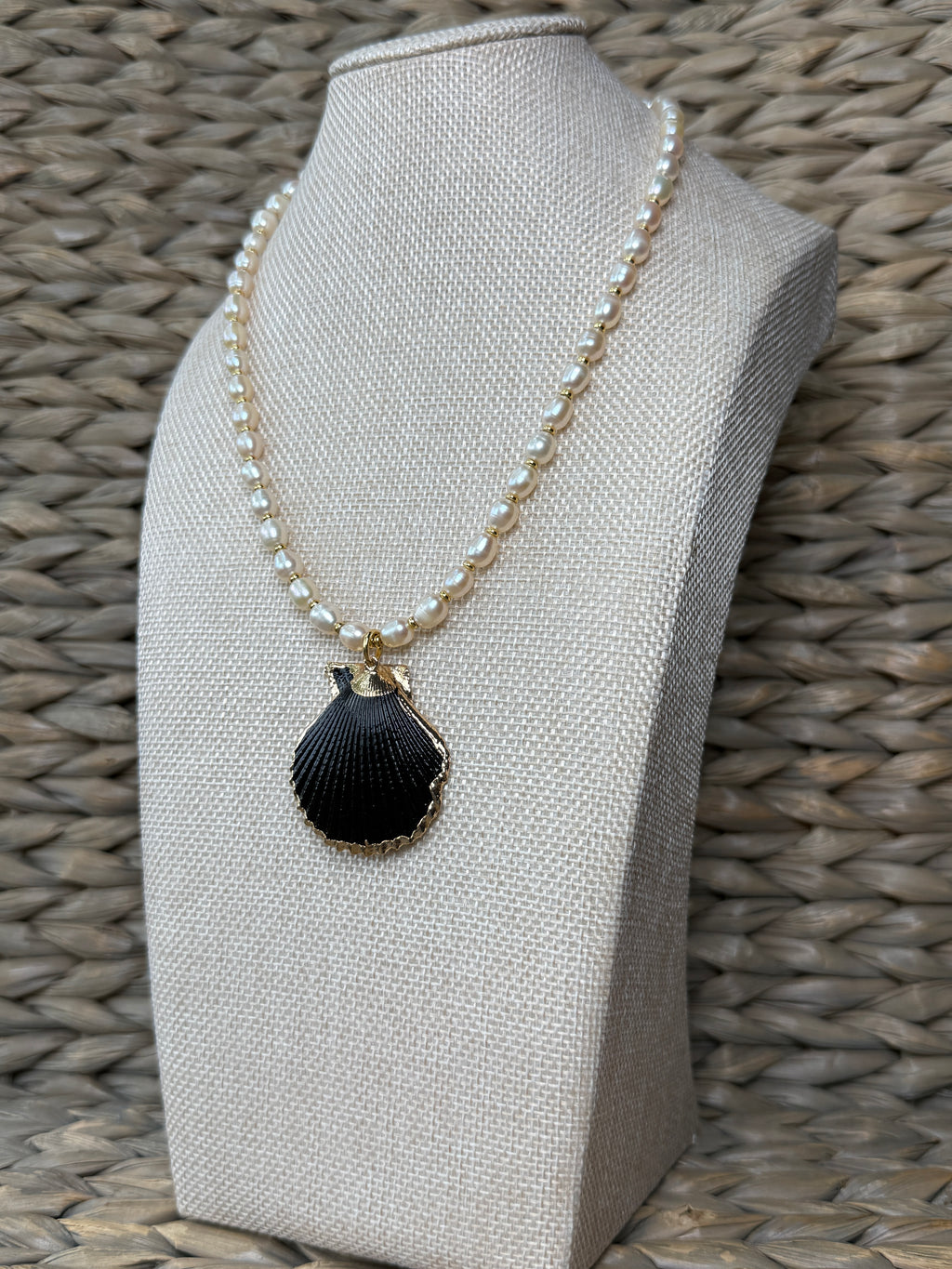 The Ocean Noir Necklace